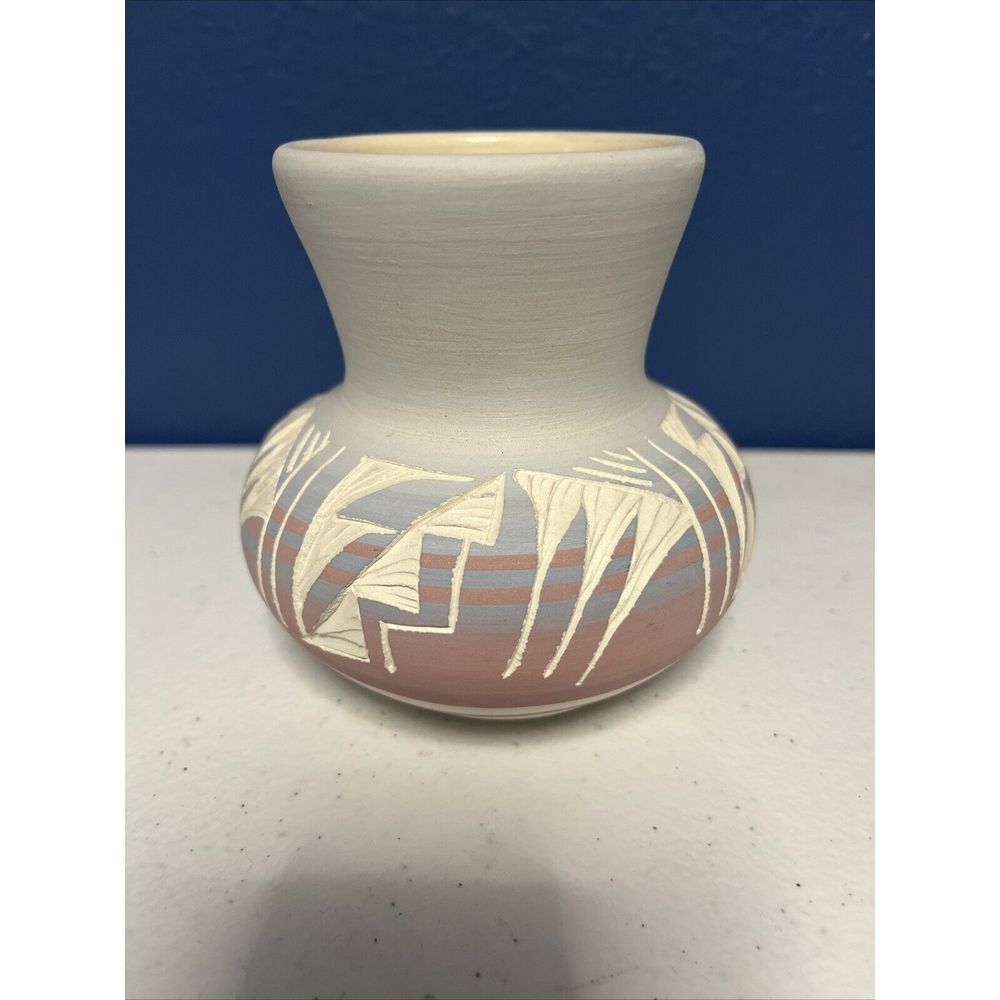 Vintage Navajo Pottery Etched 4" Vase Signed D. LEE NAV USA